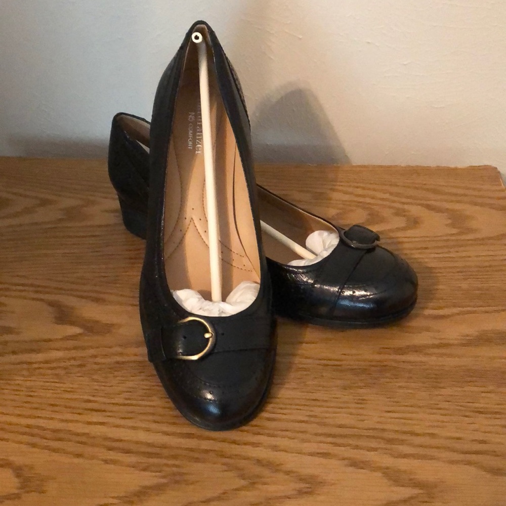 Naturalizer, Black Leather Shoes, Size 9